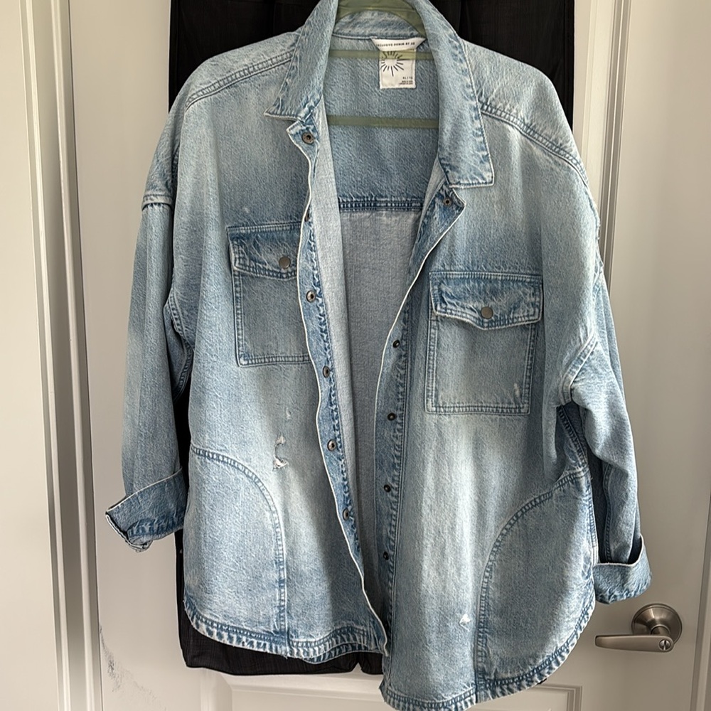 Offline by aerie, Exclusive Denim by AE Light Blue Jean Jacket. Oversized.XL.